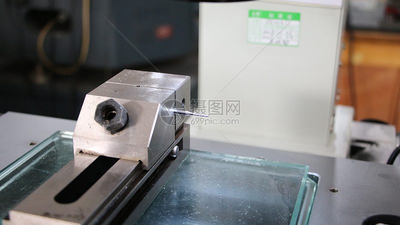 成都加工中心精度校准：关键因素与实操要点